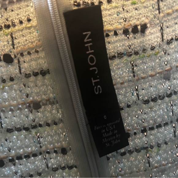 St. John’s Classic Tweed dress set in Light Gray - Picture 3 of 4